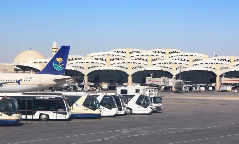 الطيران المدني السعودي: استشهاد ثلاثة مواطنين بهجمات على مطار الملك حالد