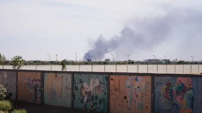 هجوم بمسيّرات يستهدف محطة كهرباء شندي وانقطاع التيار عن المدينة
