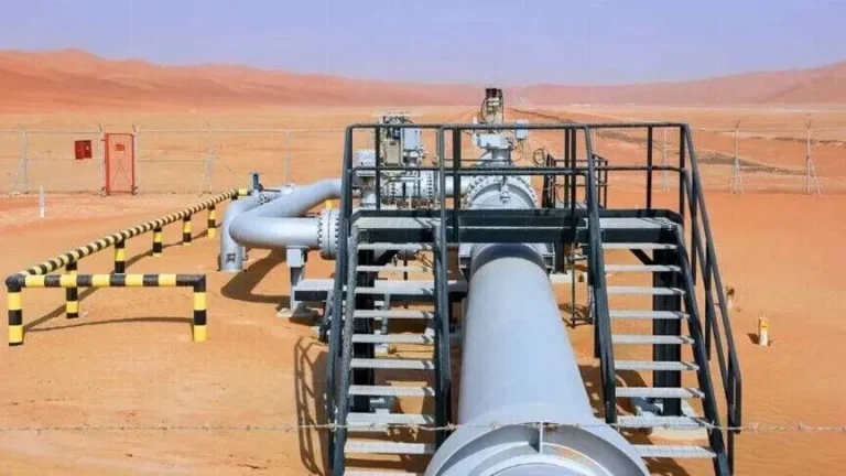السعودية تضخ 5.8 ملايين برميل نفط يوميًا عبر خط «شرق-غرب» بعد استئناف تشغيله