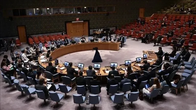 السعودية تتمسك بحق الدفاع عن أراضيها وتدعو لمنع وصول الأسلحة والدعم العسكري إلى الحوثيين