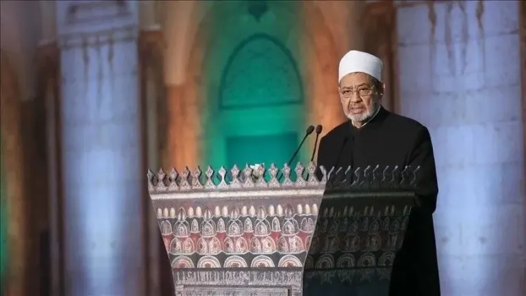 شيخ الأزهر يدين الهجمات الحوثية باتجاه مكة والمدينة ويدعو إلى لجنة وساطة عاجلة