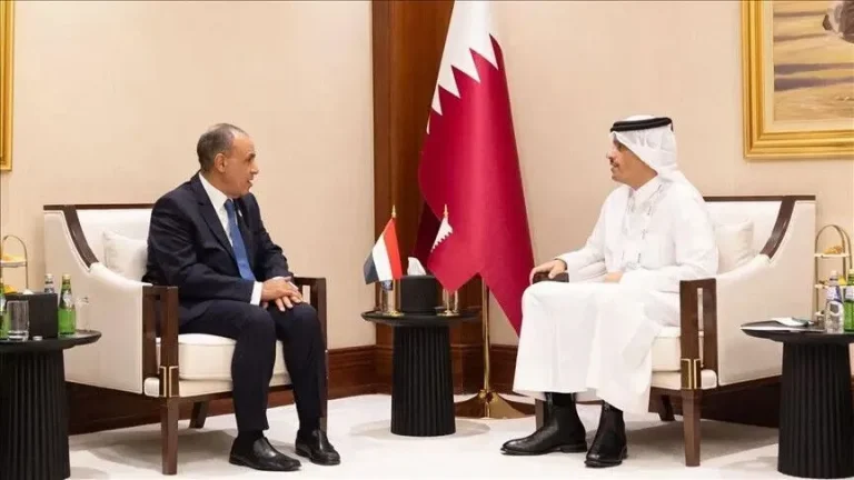 مصر وقطر تدينان الاعتداءات على السعودية وتدعوان إلى وقف الأعمال العدائية وخفض التصعيد