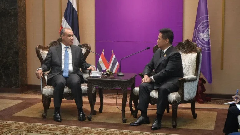 مصر وتايلاند تبحثان توسيع الاستثمارات والتصنيع المشترك في المنطقة الاقتصادية لقناة السويس